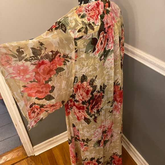 Floral Kimono l Floor Lenth l size M - Picture 2 of 2